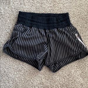 Lululemon short